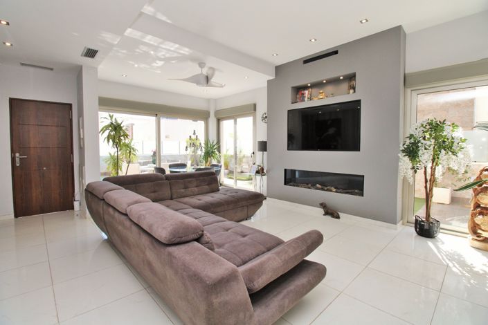 Image No.9-4 Bed Villa for sale