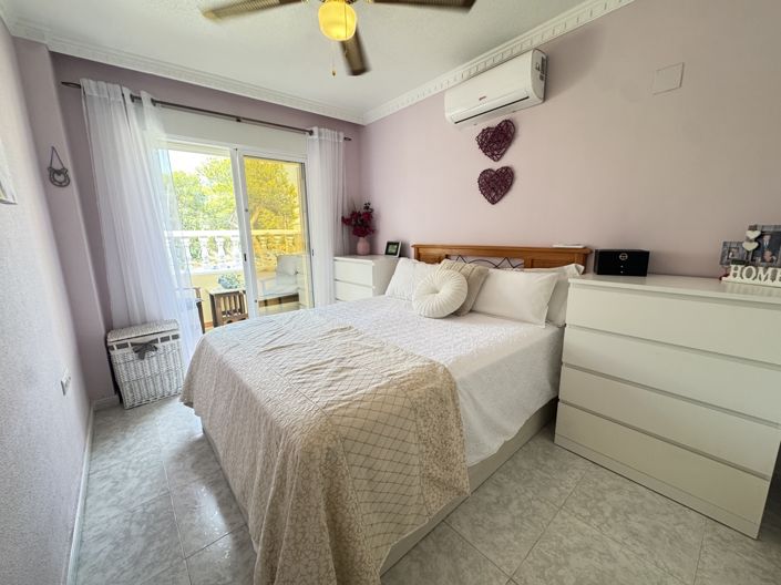 Image No.10-2 Bed Villa for sale