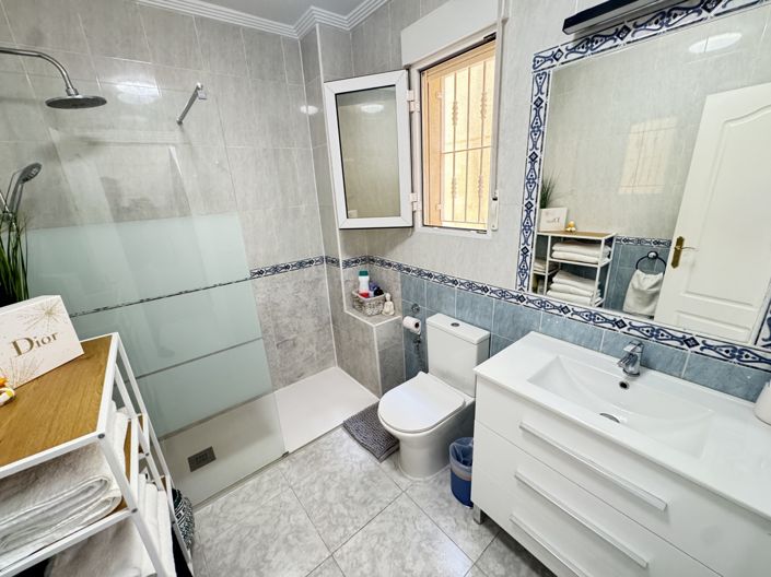 Image No.16-2 Bed Villa for sale