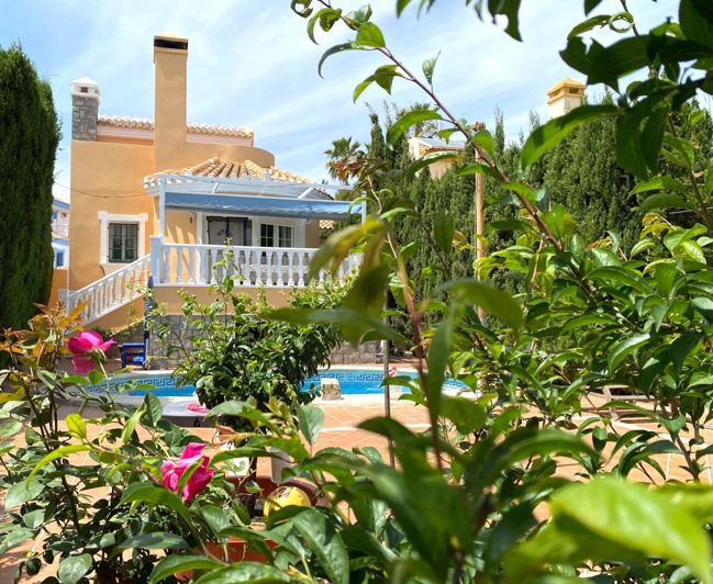 Image No.1-3 Bed Villa for sale