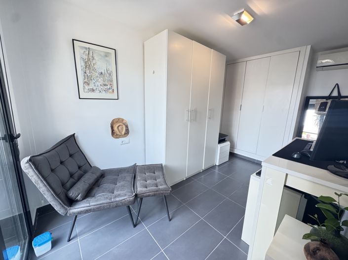 Image No.20-2 Bed Townhouse for sale