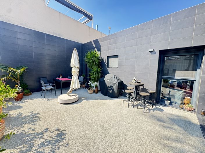 Image No.30-2 Bed Townhouse for sale