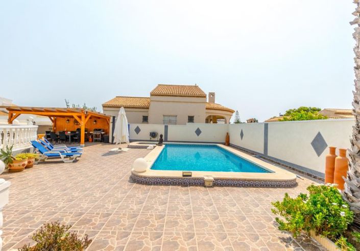 Image No.18-Villa de 4 chambres à vendre à Playa Flamenca