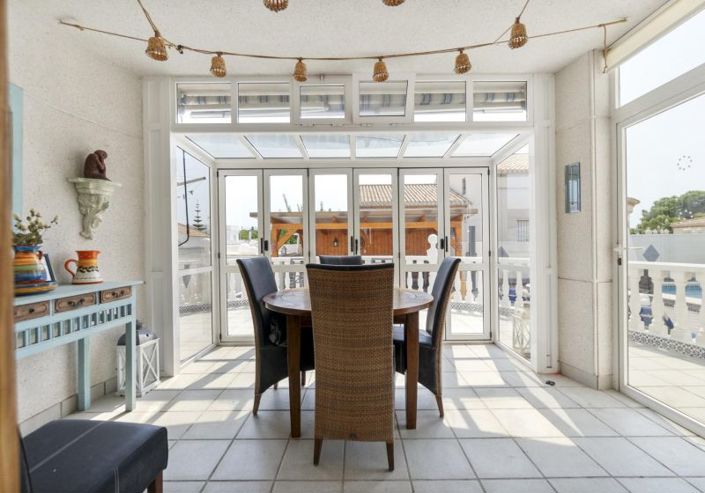 Image No.3-Villa de 4 chambres à vendre à Playa Flamenca