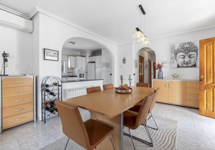 Image No.9-Villa de 4 chambres à vendre à Playa Flamenca