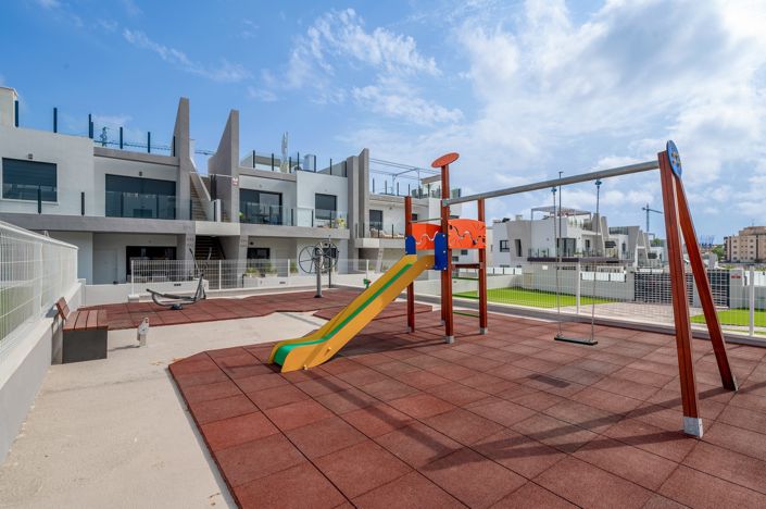 Image No.23-2 Bed Apartment for sale