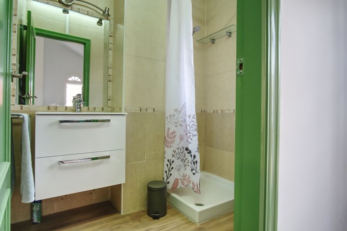 Image No.24-3 Bed Townhouse for sale