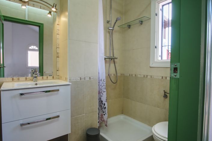 Image No.25-3 Bed Townhouse for sale