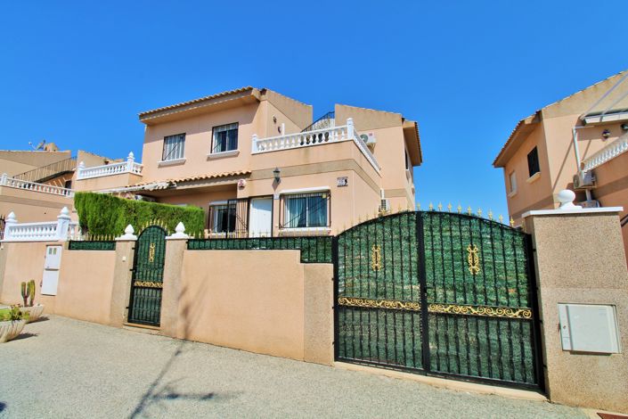 Image No.1-3 Bed Townhouse for sale