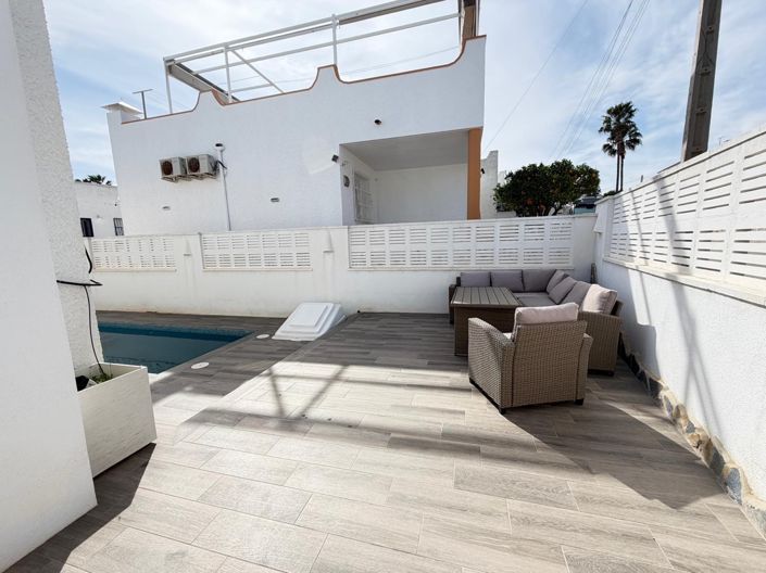 Image No.29-2 Bed Villa for sale