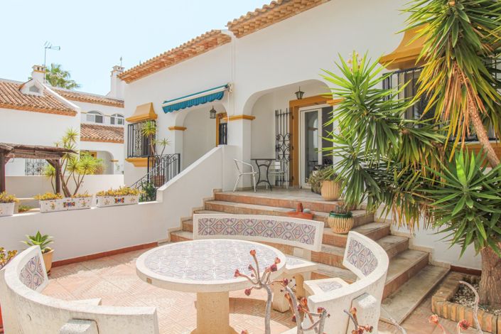 Image No.19-3 Bed Townhouse for sale