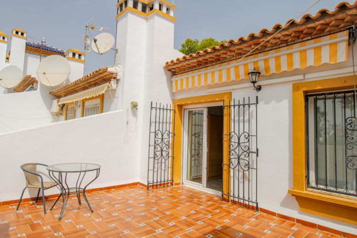 Image No.23-3 Bed Townhouse for sale