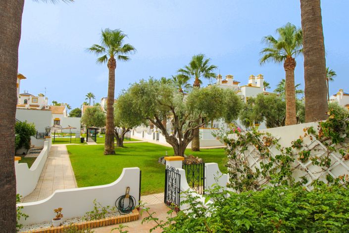 Image No.32-3 Bed Townhouse for sale