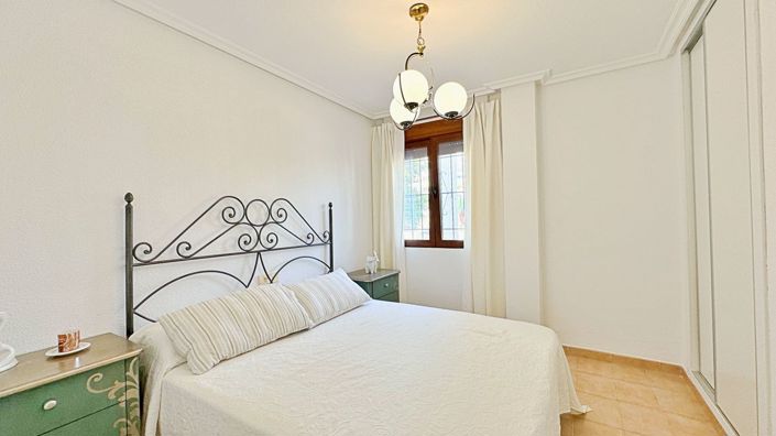 Image No.11-Appartement de 3 chambres à vendre à Punta Prima