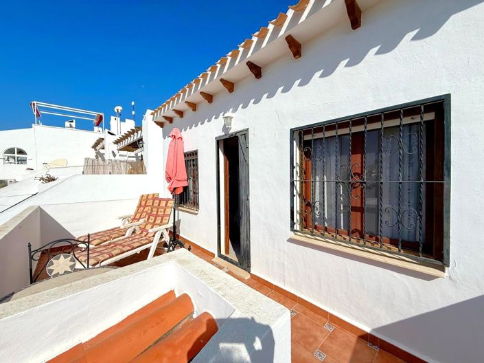 Image No.11-3 Bed Townhouse for sale