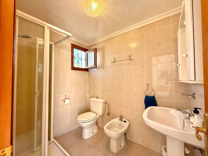 Image No.13-3 Bed Townhouse for sale