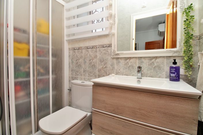 Image No.19-4 Bed Villa for sale