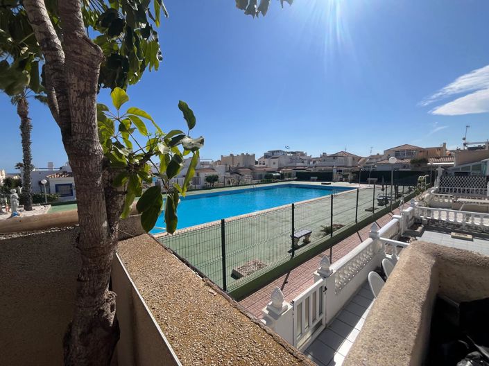 Image No.2-4 Bed Townhouse for sale