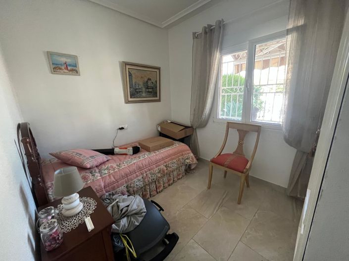 Image No.23-4 Bed Townhouse for sale