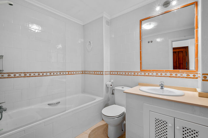 Image No.25-2 Bed Apartment for sale