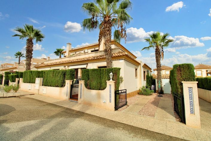 Image No.1-3 Bed Townhouse for sale