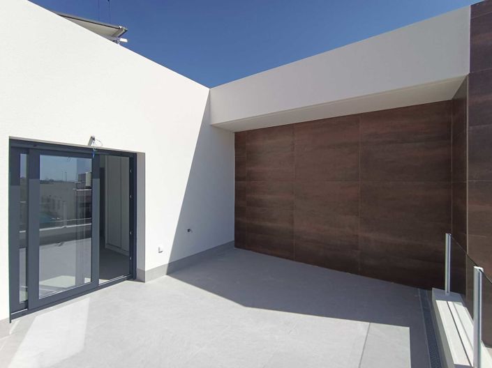 Image No.10-3 Bed Villa for sale