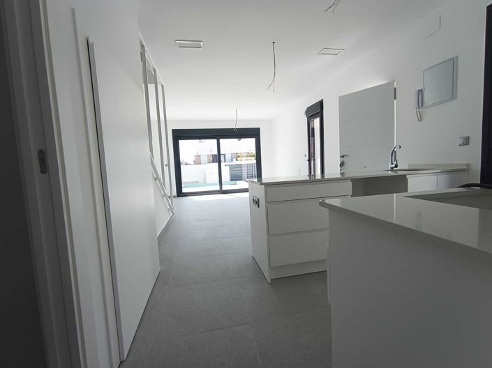 Image No.4-3 Bed Villa for sale