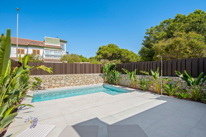 Image No.8-3 Bed Villa for sale