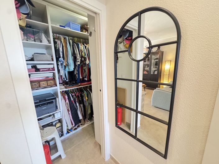 Image No.20-2 Bed Apartment for sale