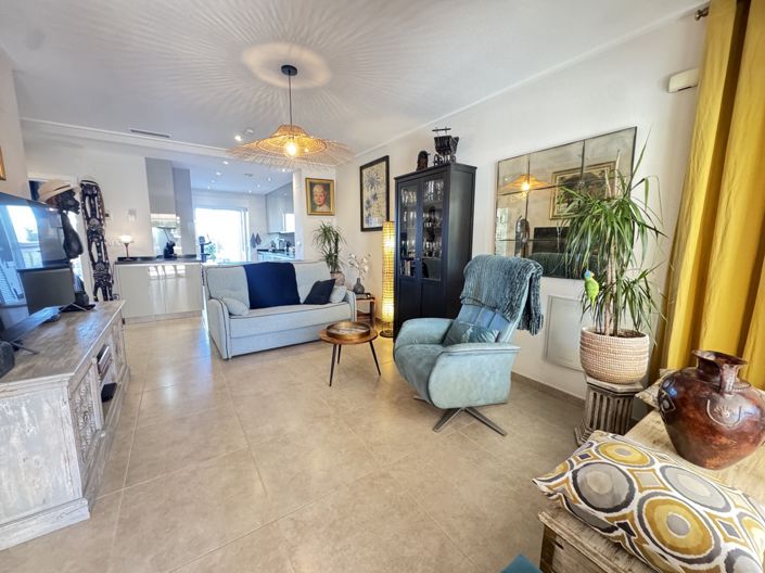 Image No.8-2 Bed Apartment for sale