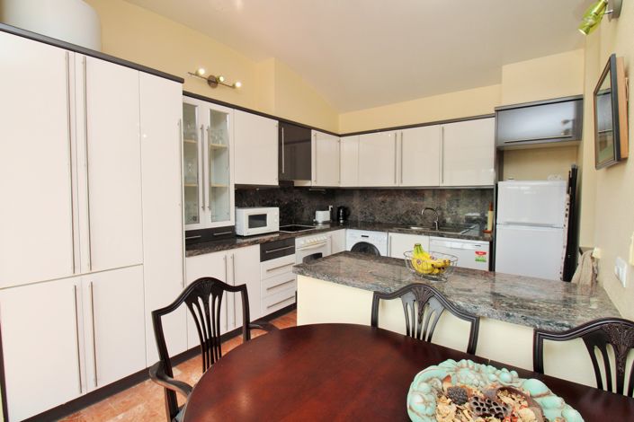 Image No.15-2 Bed Apartment for sale