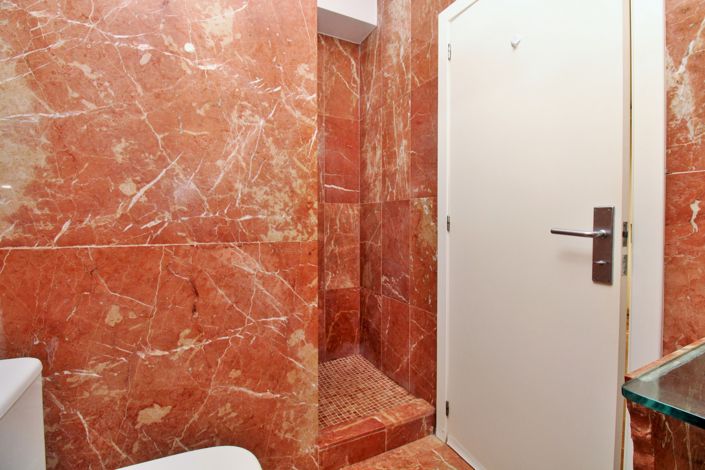 Image No.21-2 Bed Apartment for sale