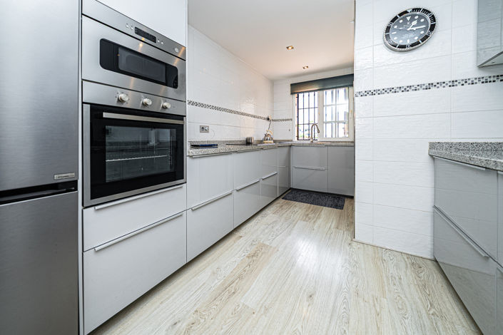 Image No.12-3 Bed Villa for sale