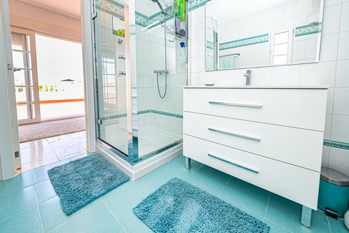 Image No.18-3 Bed Villa for sale