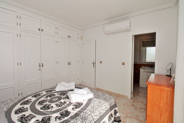 Image No.24-4 Bed Villa for sale