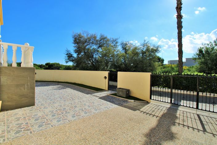 Image No.40-4 Bed Villa for sale