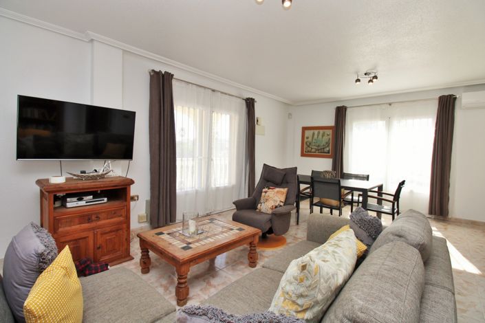 Image No.8-Villa de 4 chambres à vendre à Playa Flamenca