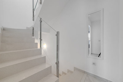 image-31-10-25-01-23-19xlarge