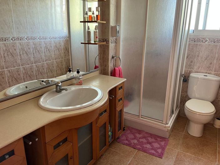 Image No.19-3 Bed Villa for sale