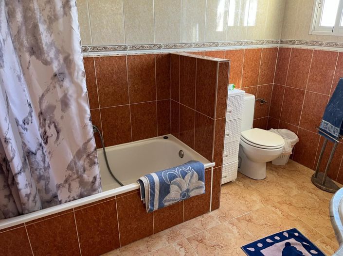 Image No.32-3 Bed Villa for sale