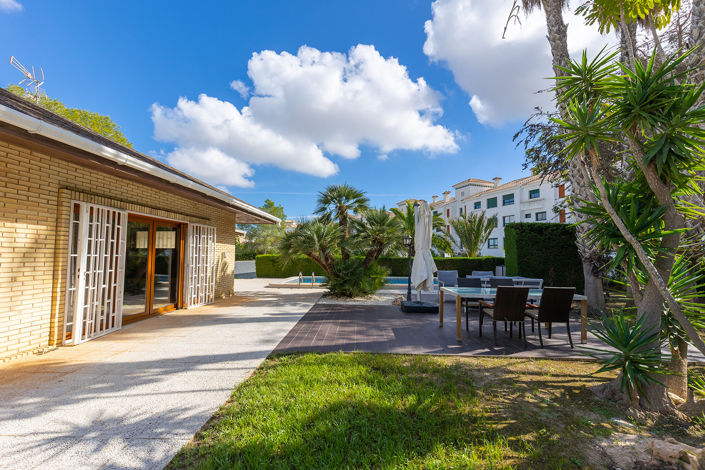 Image No.7-5 Bed Villa for sale