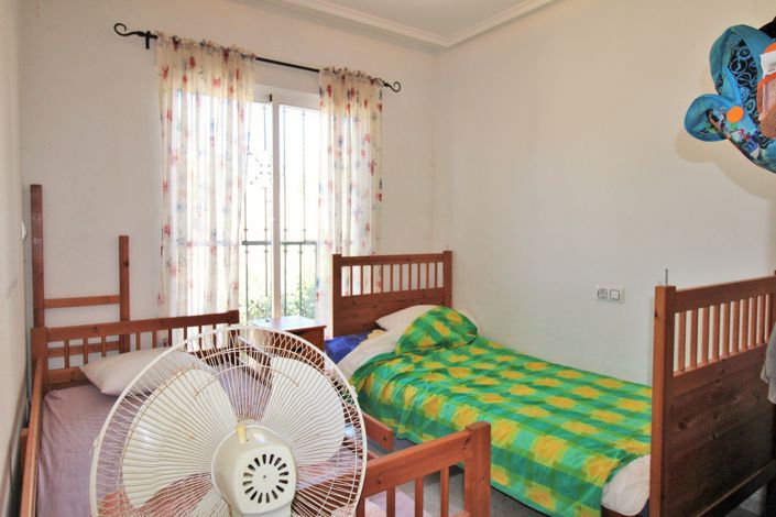 Image No.13-3 Bed Townhouse for sale