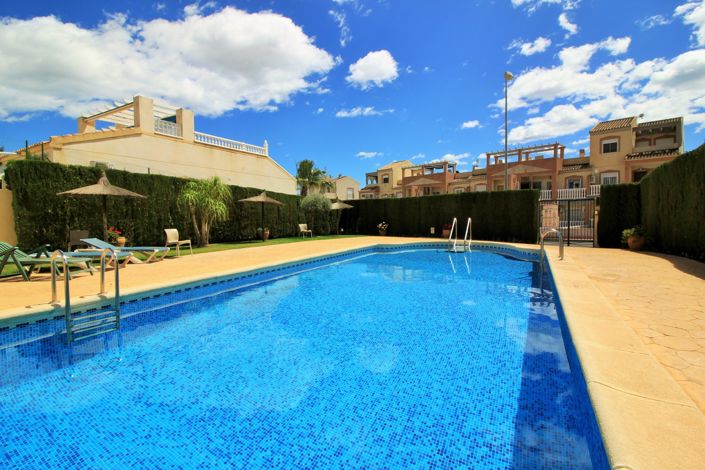 Image No.2-3 Bed Townhouse for sale