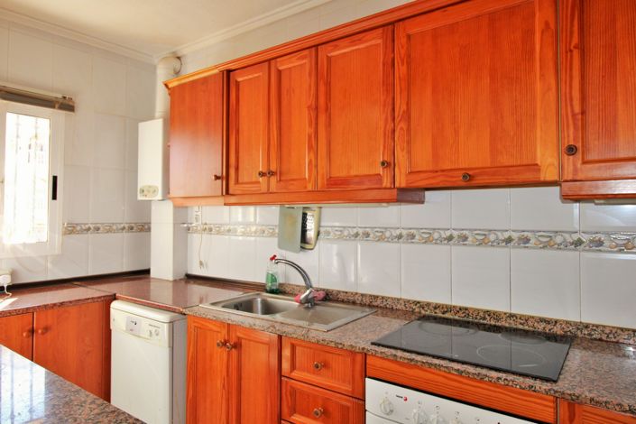 Image No.8-3 Bed Townhouse for sale