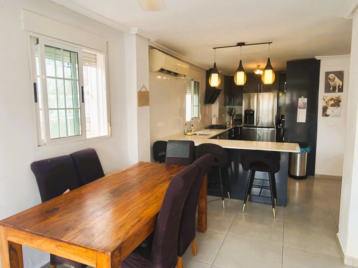 Image No.4-4 Bed Villa for sale