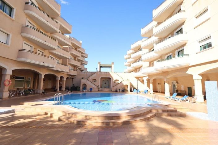 Image No.2-Appartement de 2 chambres à vendre à Cabo Roig