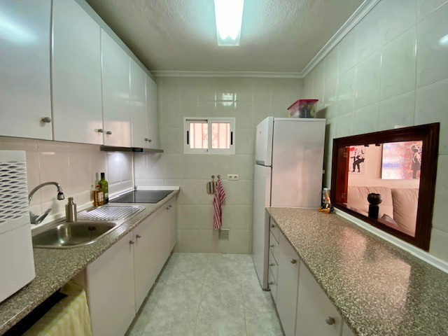 Image No.20-2 Bed Apartment for sale