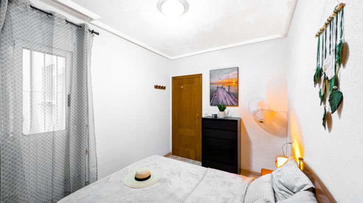 Image No.18-2 Bed Apartment for sale