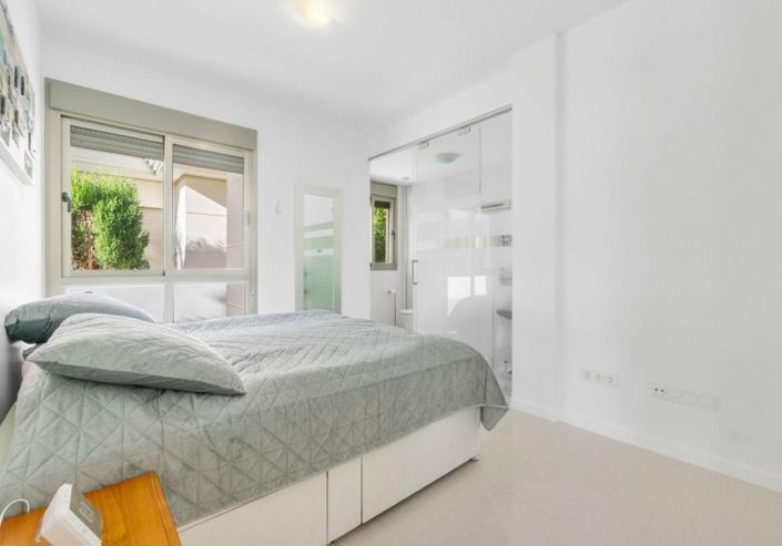 Image No.15-3 Bed Villa for sale