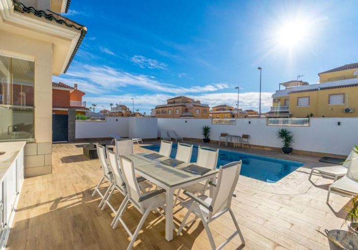 Image No.22-3 Bed Villa for sale